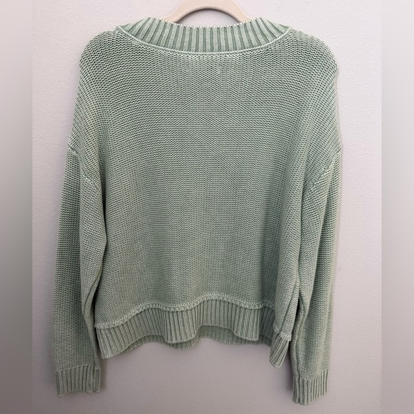 American Eagle Outfitters Sage Green Knit Pullover V-Neck XS - Picture 4 of 6